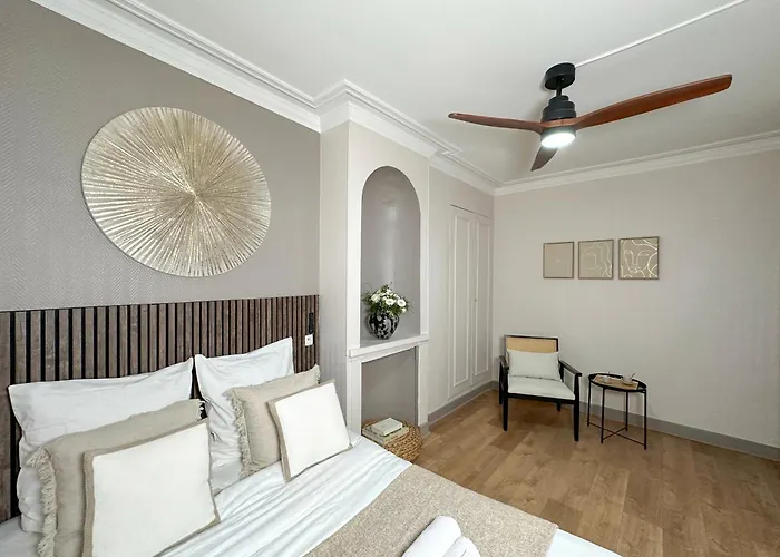 Champs Elysees Area Apartmán