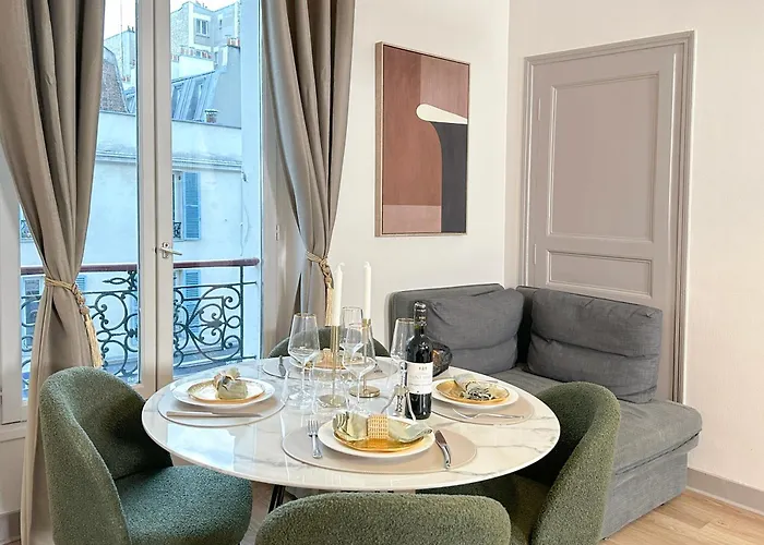 Champs Elysees Area