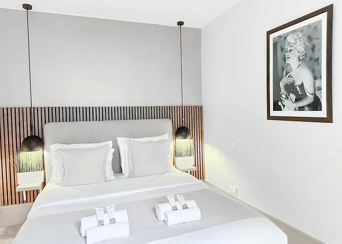 Champs Elysees Area Apartmán